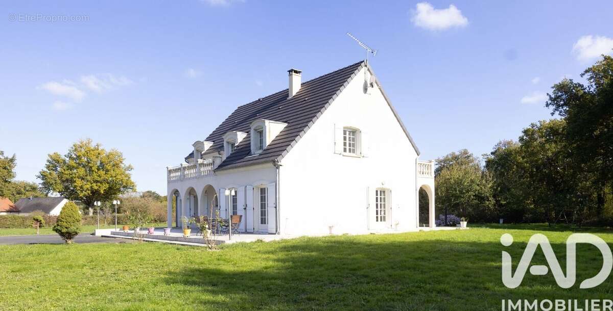 Photo 7 - Maison à LA CHAPELLE-HUGON