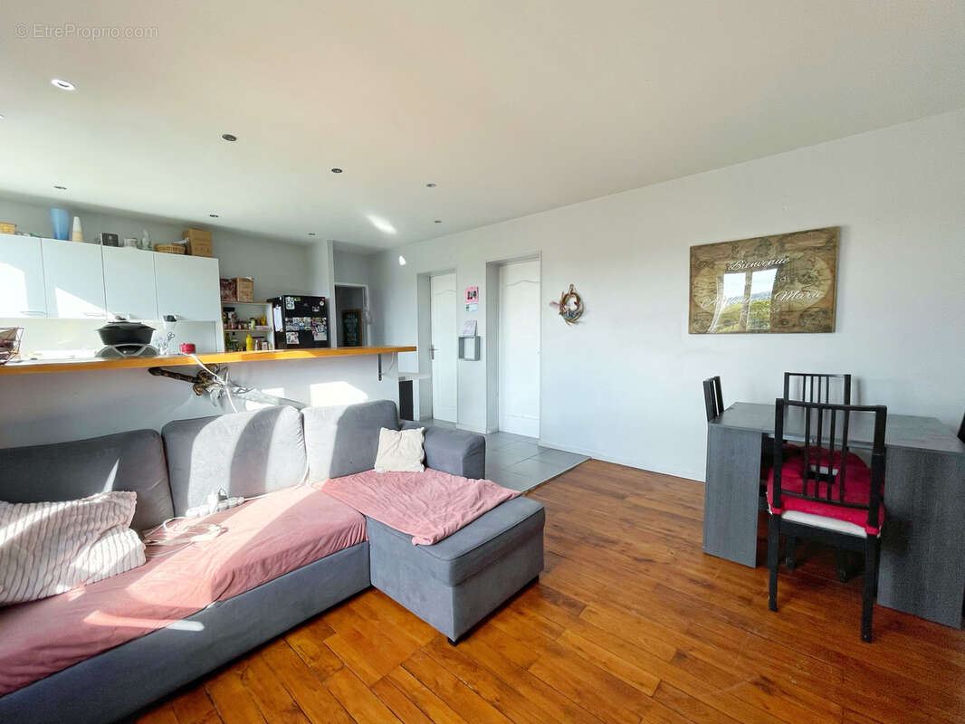 Appartement à GRIGNY