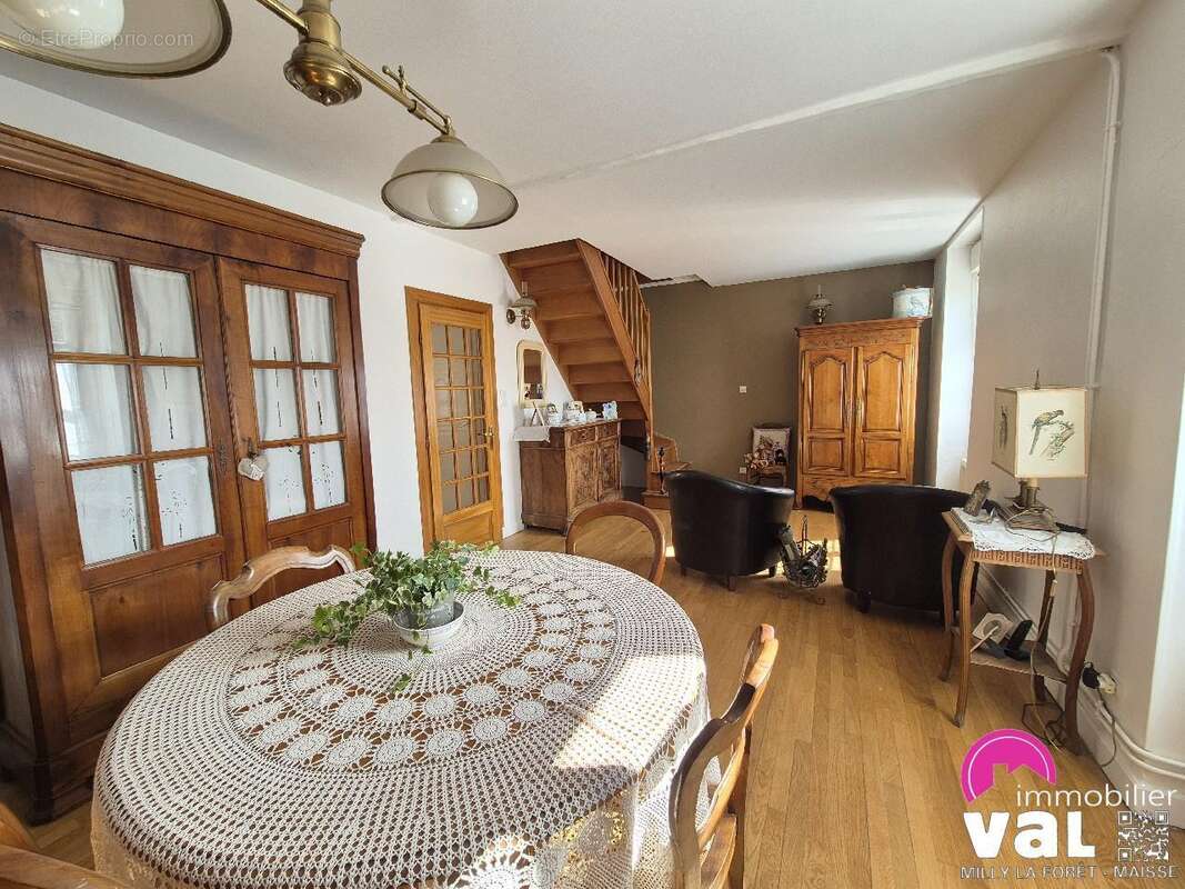 Appartement à MILLY-LA-FORET