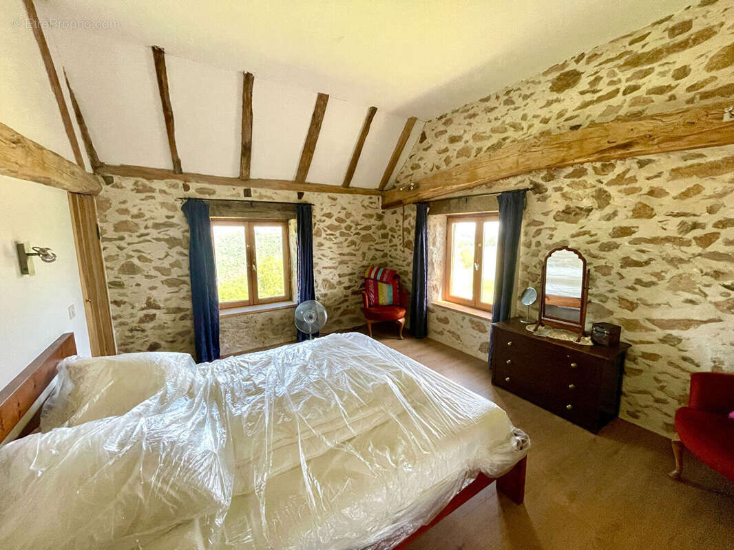 Maison à RIEUPEYROUX