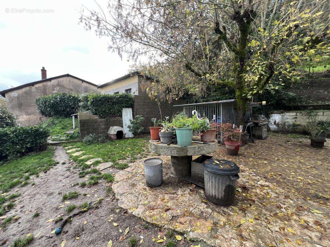 Maison à DECAZEVILLE