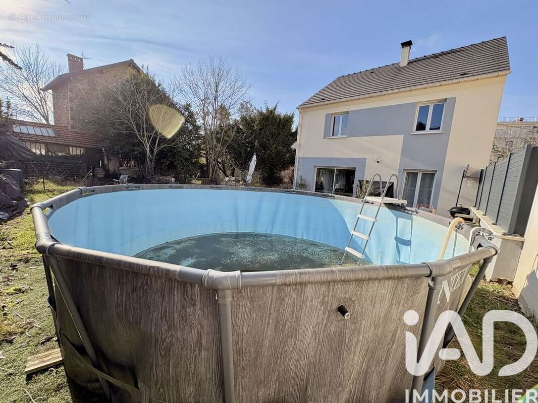 Photo 3 - Maison à LE PLESSIS-BOUCHARD