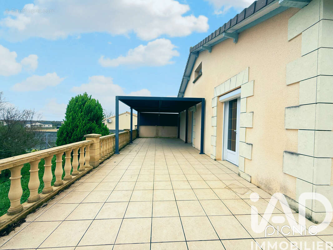 Photo 3 - Maison à JAUNAY-CLAN