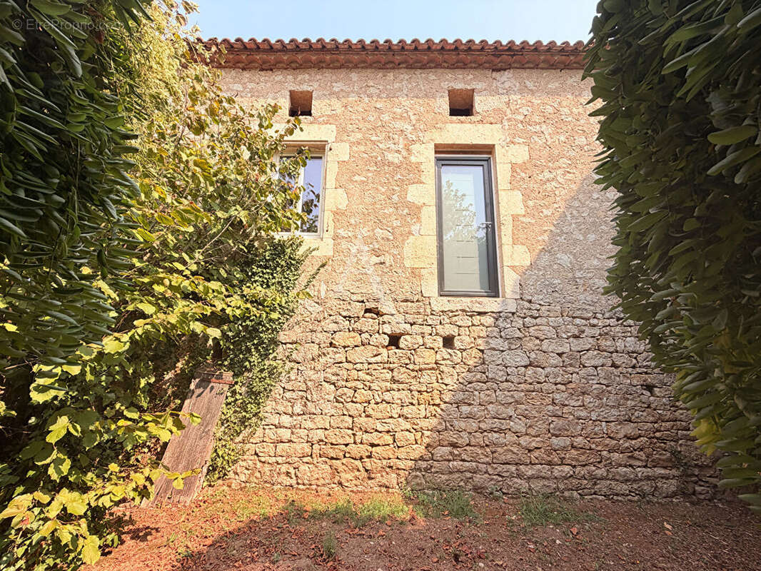 Bel ensemble grande maison, grange et petite maison à rénover, terrain - photo 14