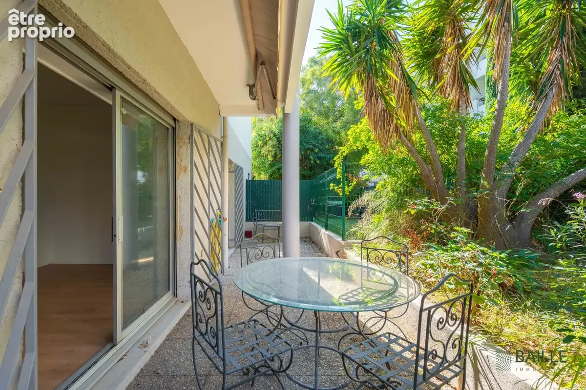 Appartement à MARSEILLE-8E