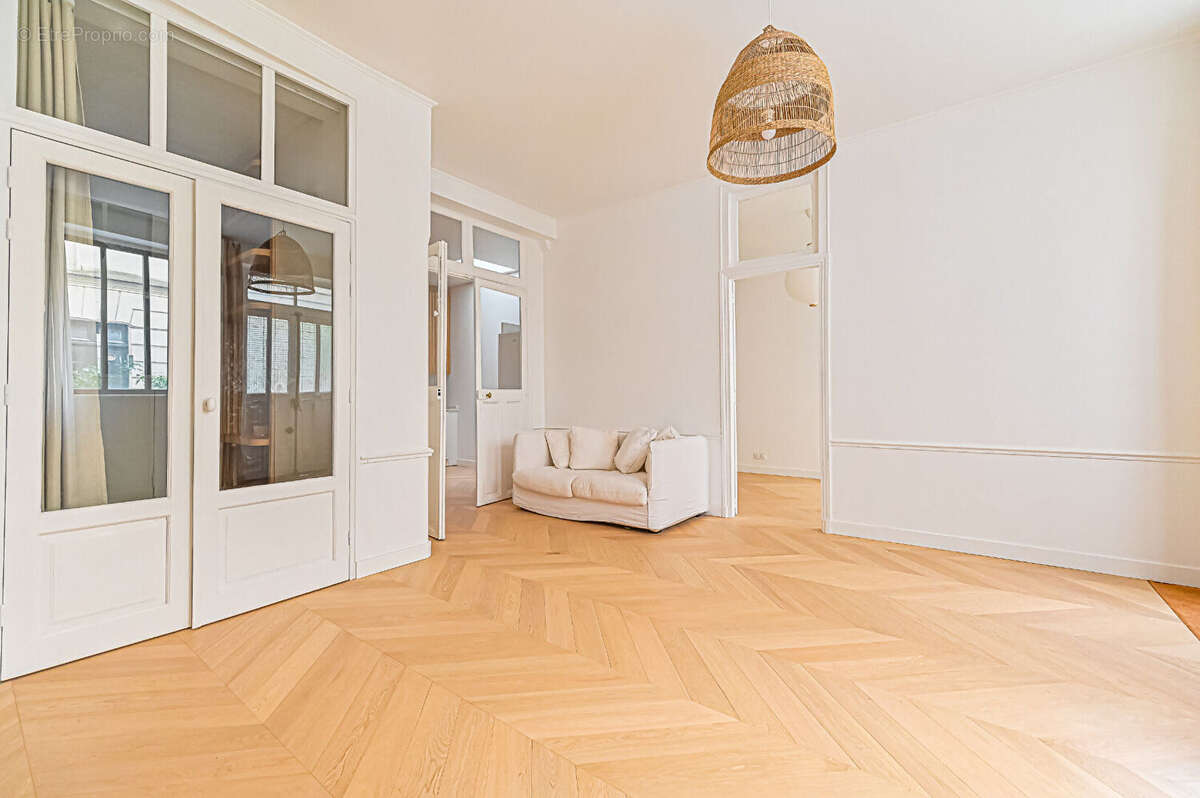 Appartement à PARIS-9E