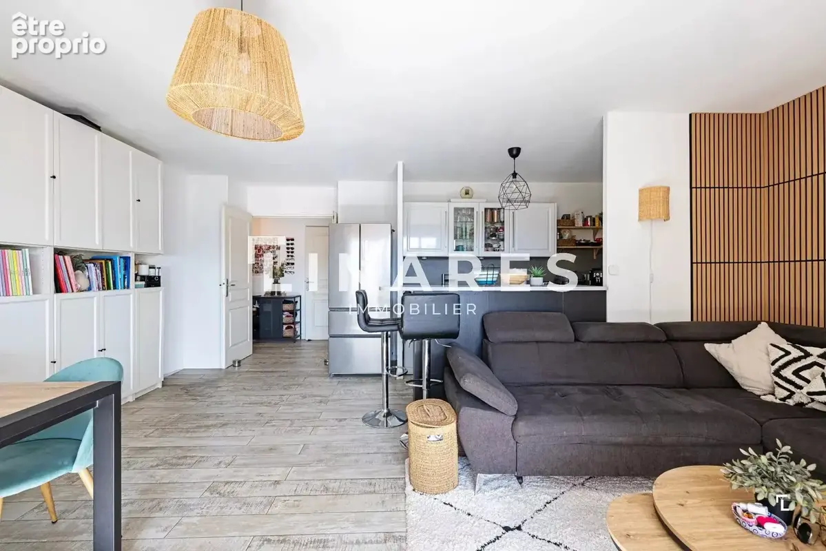 CANTINI ÉLÉGANCE - Appartement T4 de 84m² - Terrasses - Box - 13008 - photo 3