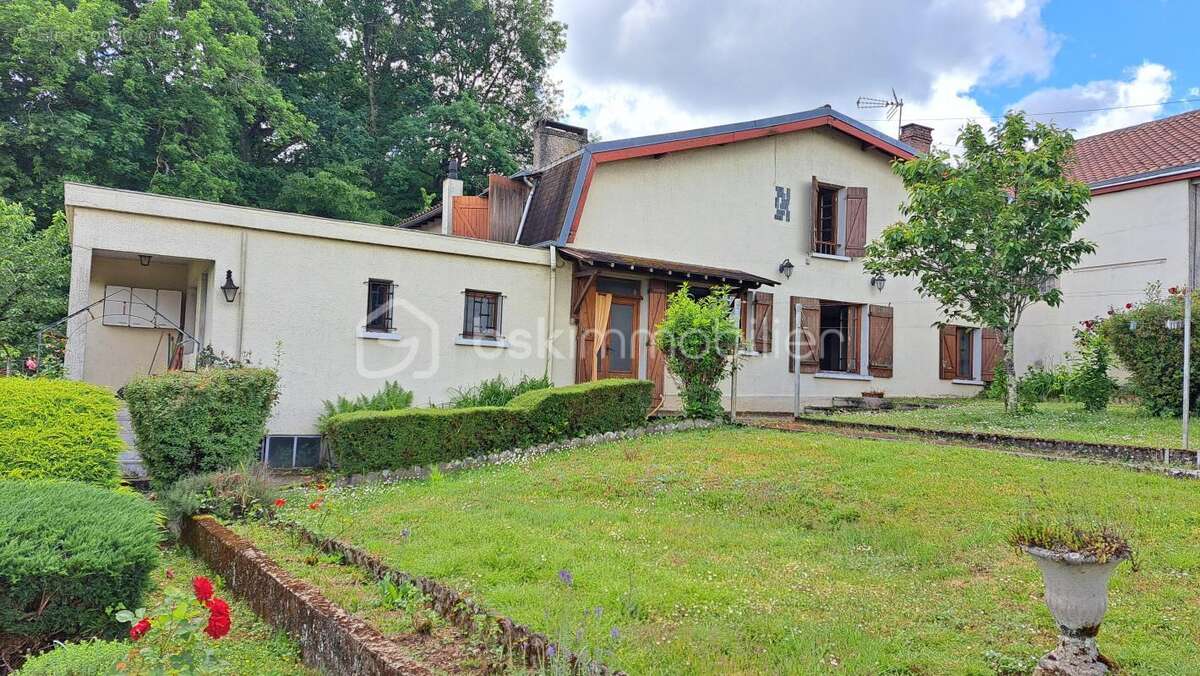 Maison à COULOUNIEIX-CHAMIERS