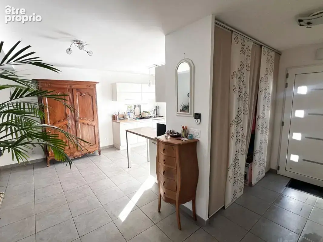 Maison familiale de 124 m² - 4 chambres - Construction récente de 2017 - photo 6