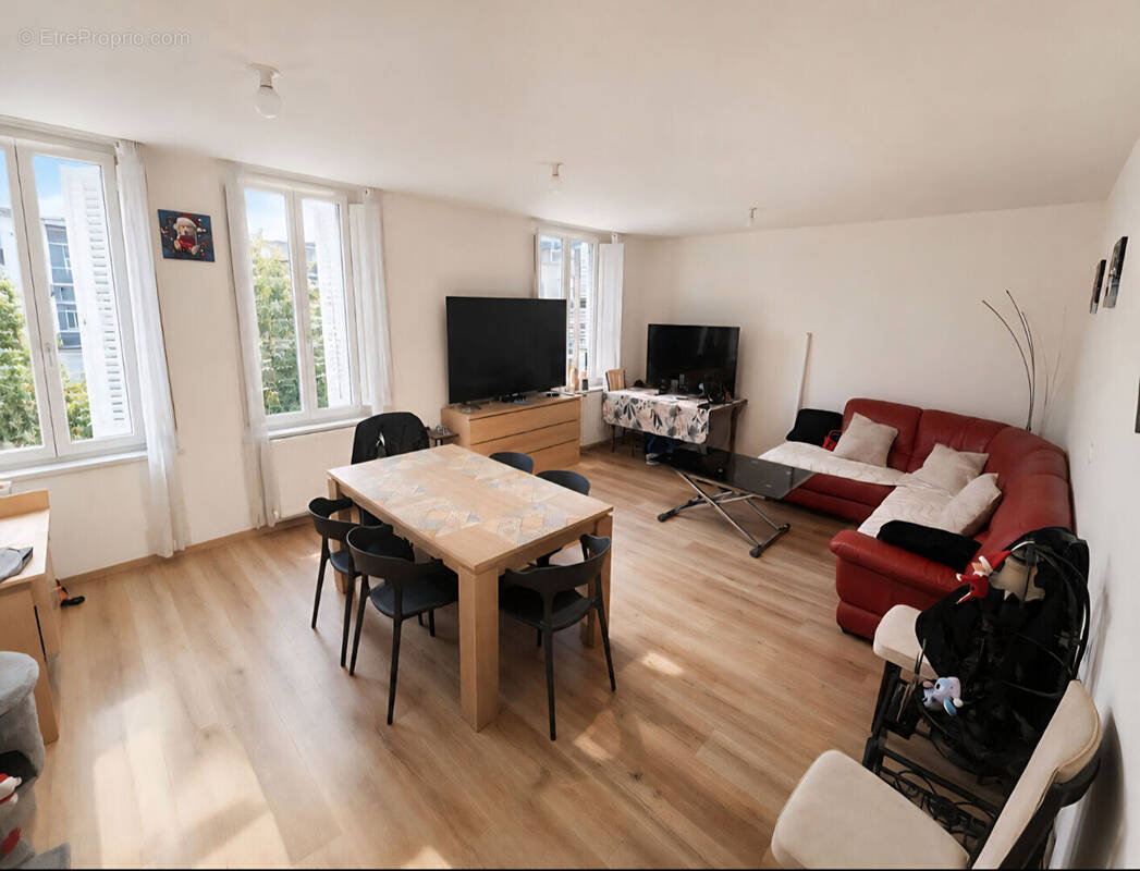 Appartement à AUXONNE