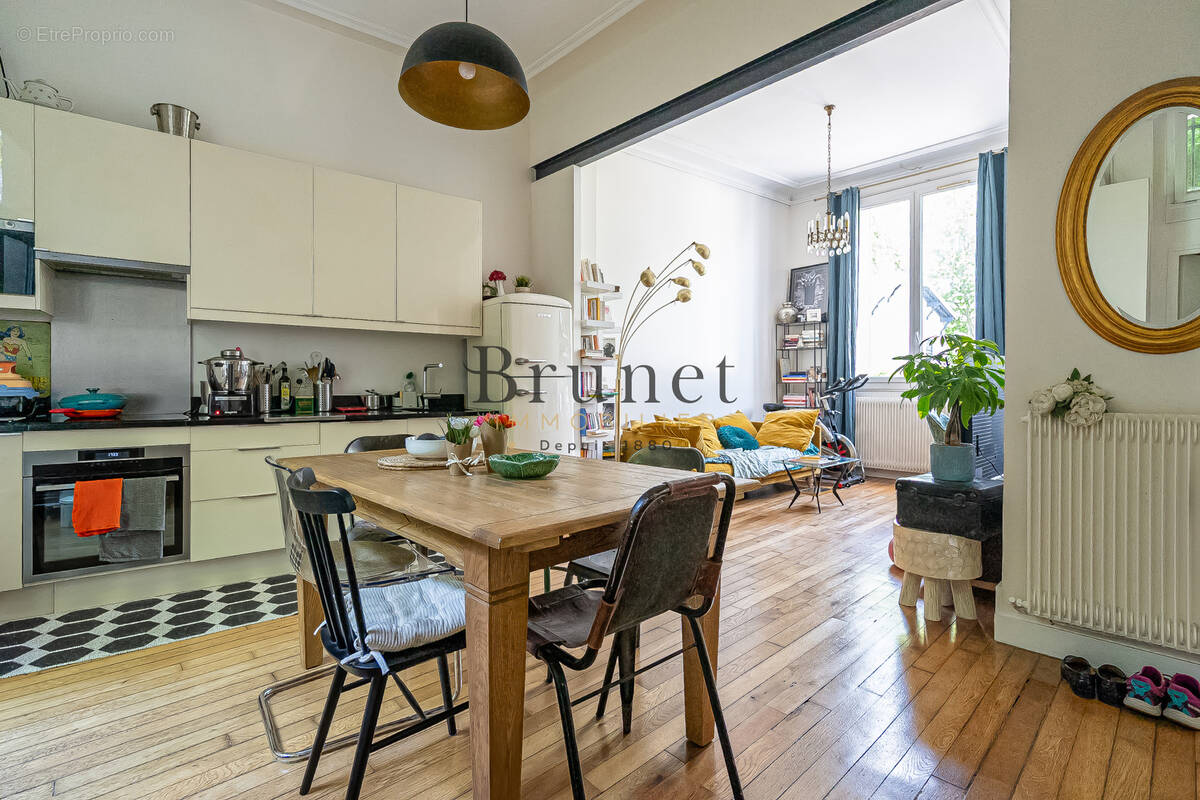 Appartement à SAINT-MAUR-DES-FOSSES