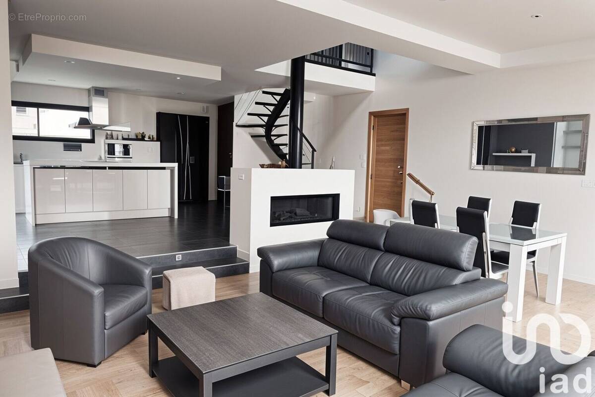 Photo 1 - Maison à SAINT-SEBASTIEN-SUR-LOIRE