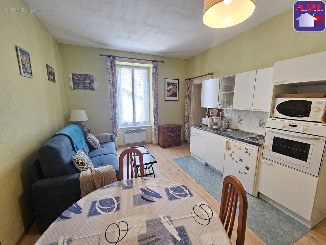 Appartement à AX-LES-THERMES