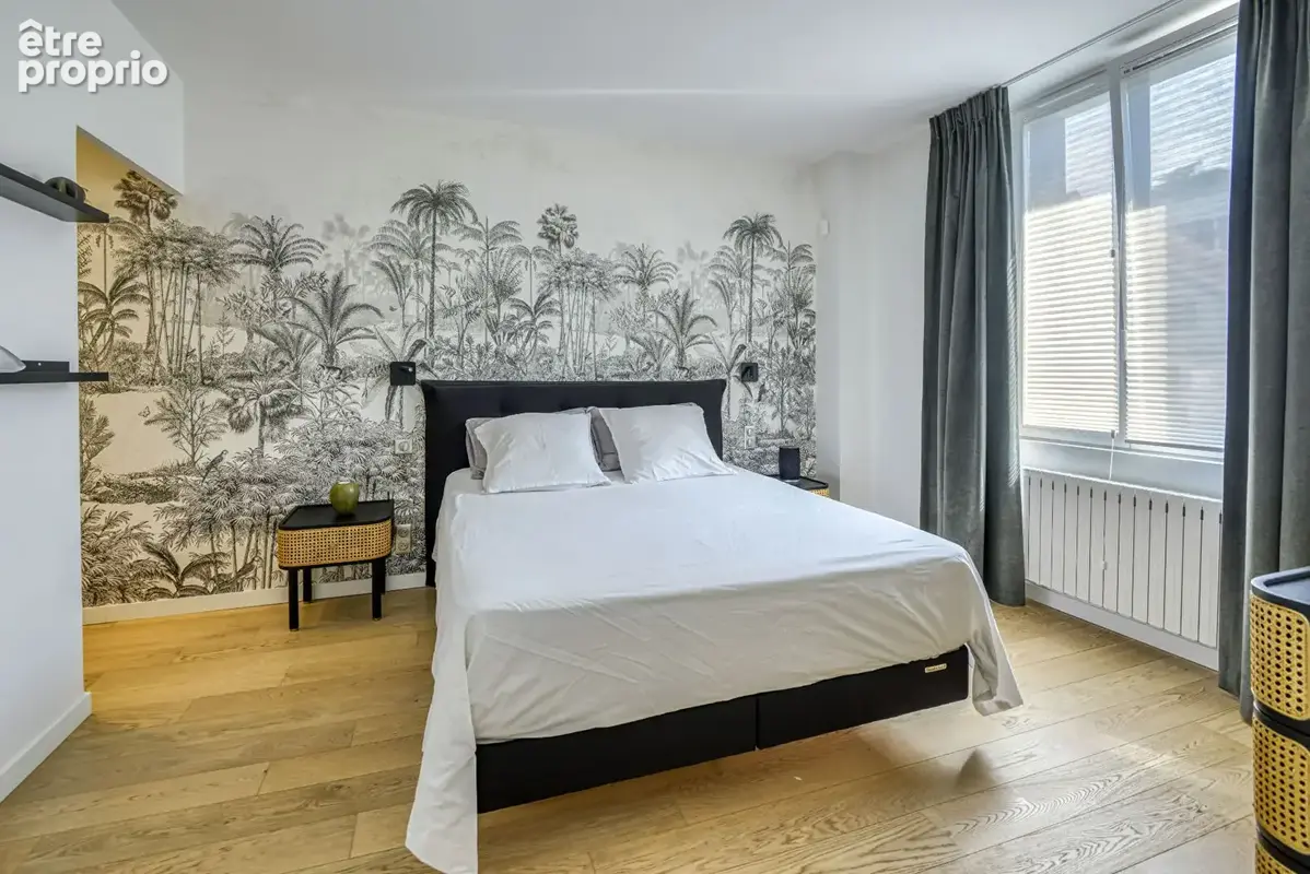 Maison très soignée de 185 m²  (215 m² au sol) entièrement rénovée en 2019 avec deux garages à proximité du quartier commerçant  - photo 8