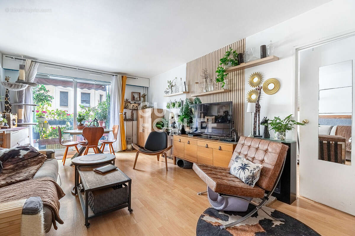 Appartement à PARIS-15E