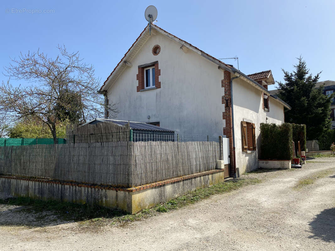 Appartement à LA FERTE-SAINT-AUBIN