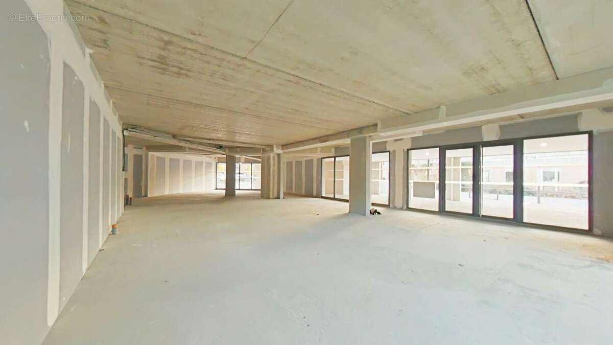 Commerce à PINSAGUEL