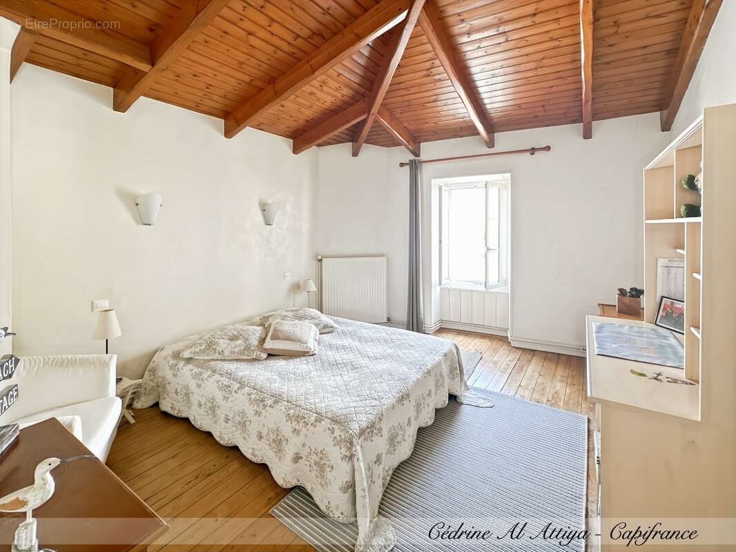 Propriété à vendre 318m2 habitables, 11 pièces, 7 chambres, parcelle de 1700m2 environ, jardin, garage, piscine, dépendances - photo 31