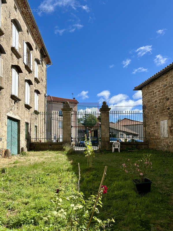 Maison à PRADELLES