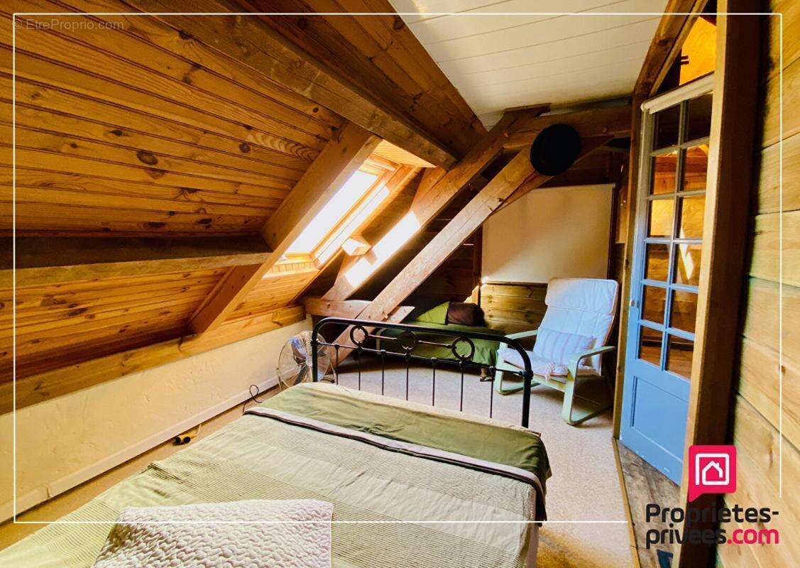 Maison à LA CHAPELLE-SAINT-SAUVEUR