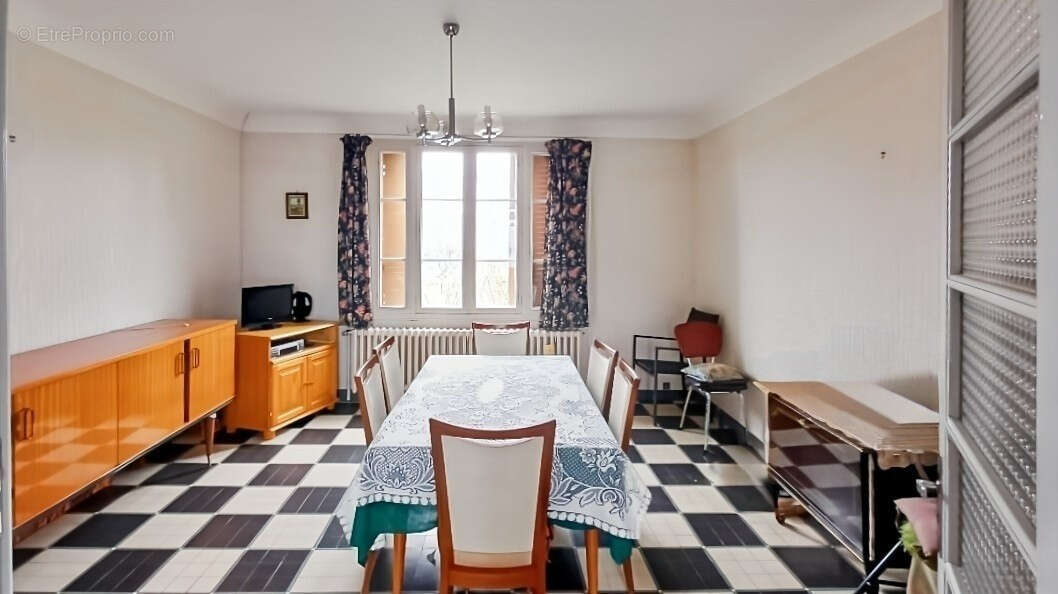 Maison bourg de Saint Civran 5 pièce(s) 95 m2 - photo 5