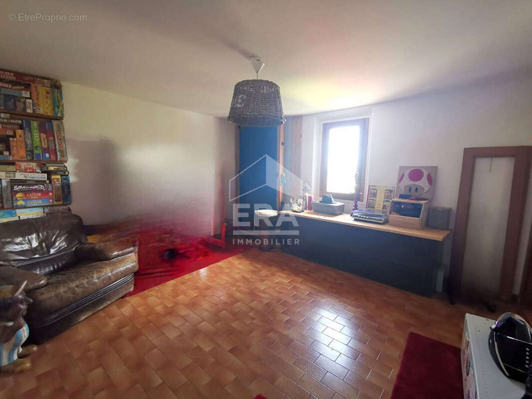 Maison à LA ROQUETTE-SUR-SIAGNE