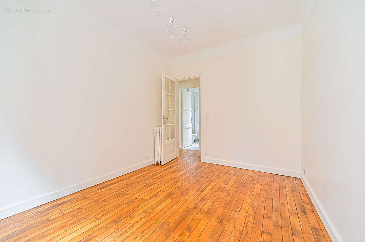 Appartement à PARIS-20E