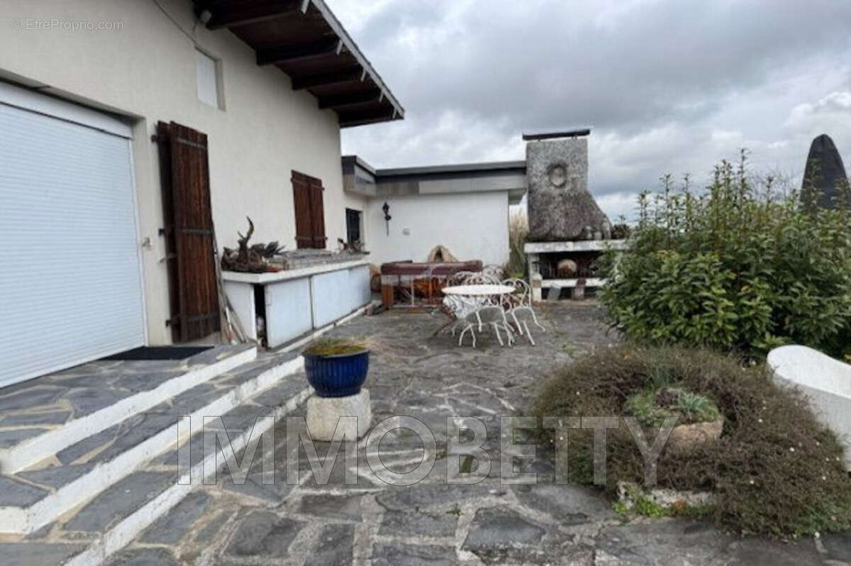 Maison à ORIGNAC