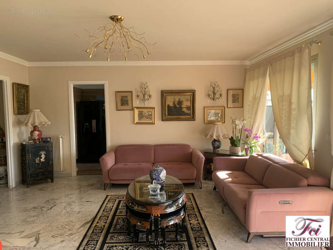 Appartement à MENTON
