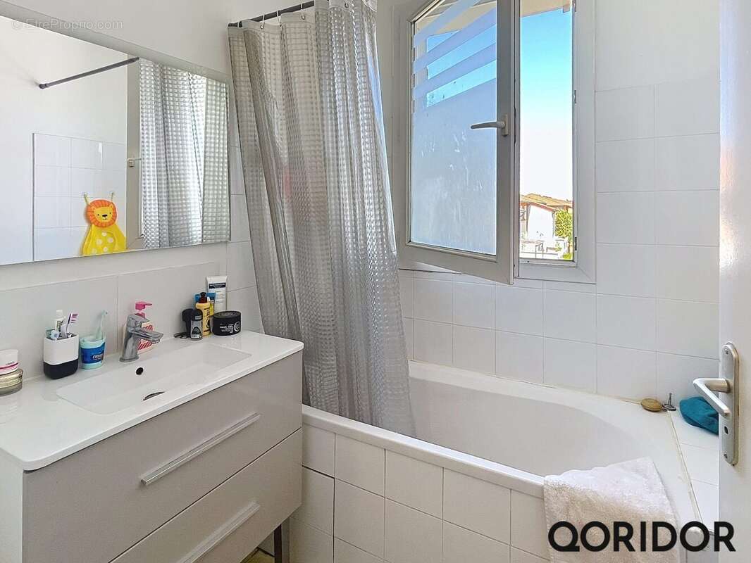 Appartement à VAULX-EN-VELIN