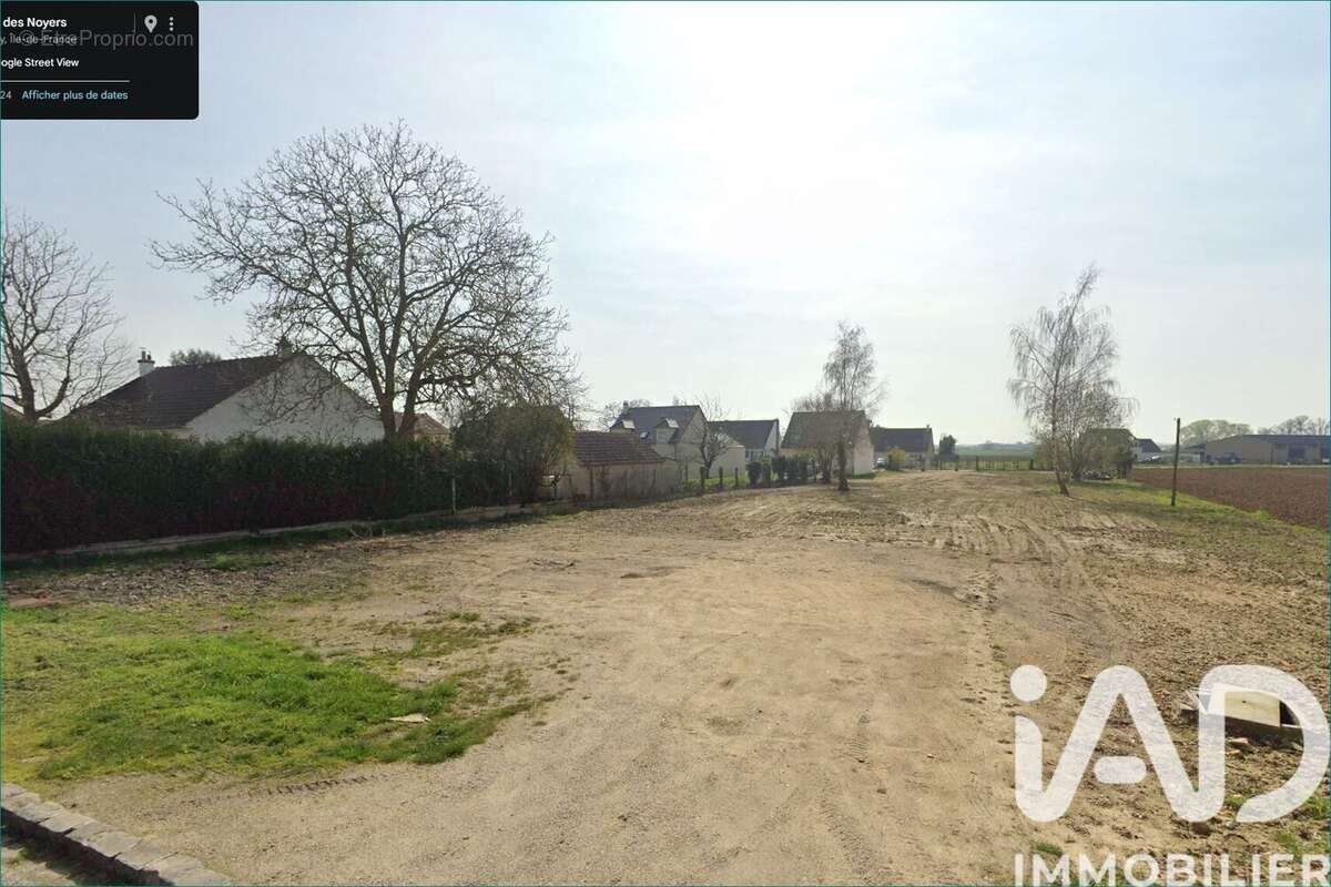 Photo 3 - Terrain à CRISENOY