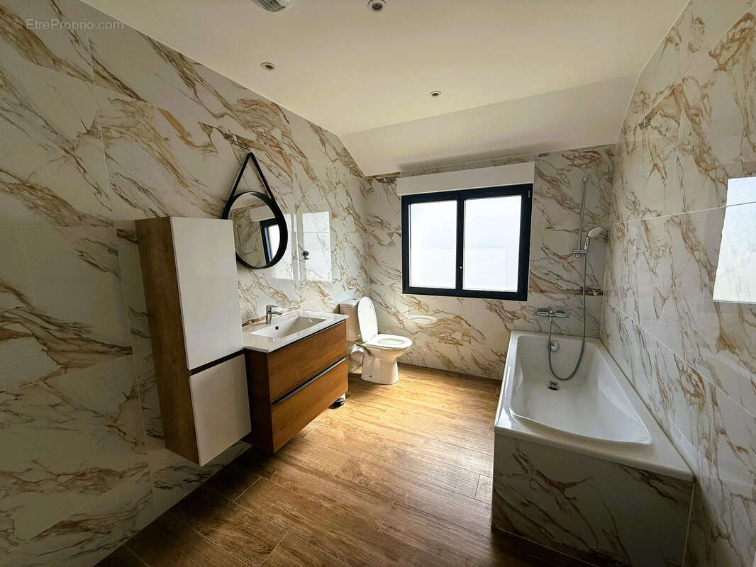 Maison à MAINVILLIERS