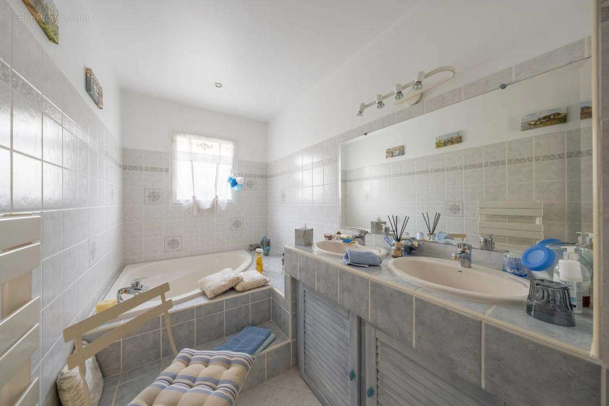 Maison à SAINT-LOUBES