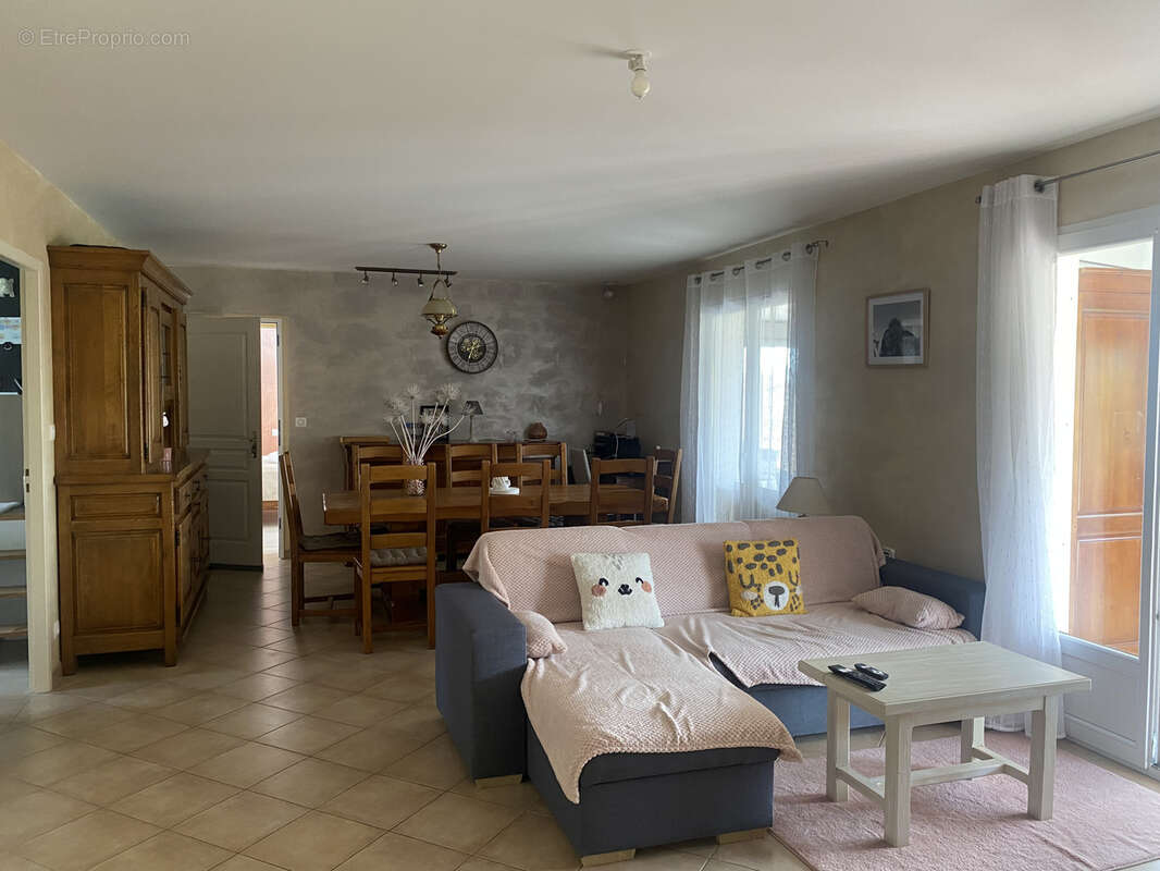 Maison à BELLAC