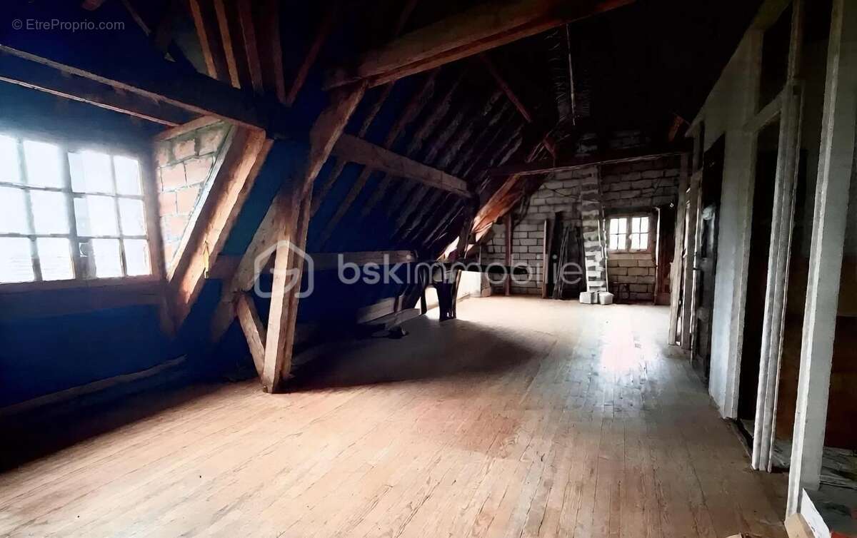 Maison à HOUDAN