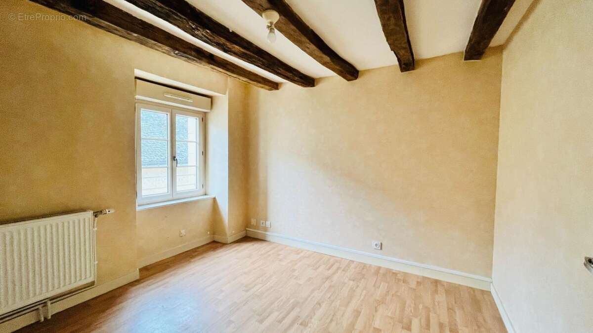 Appartement à SEICHES-SUR-LE-LOIR