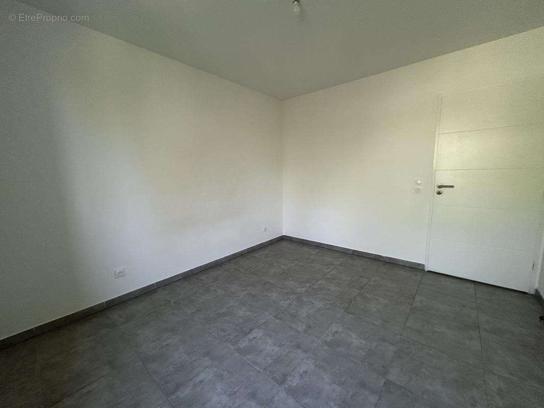 Appartement à MARSEILLE-9E