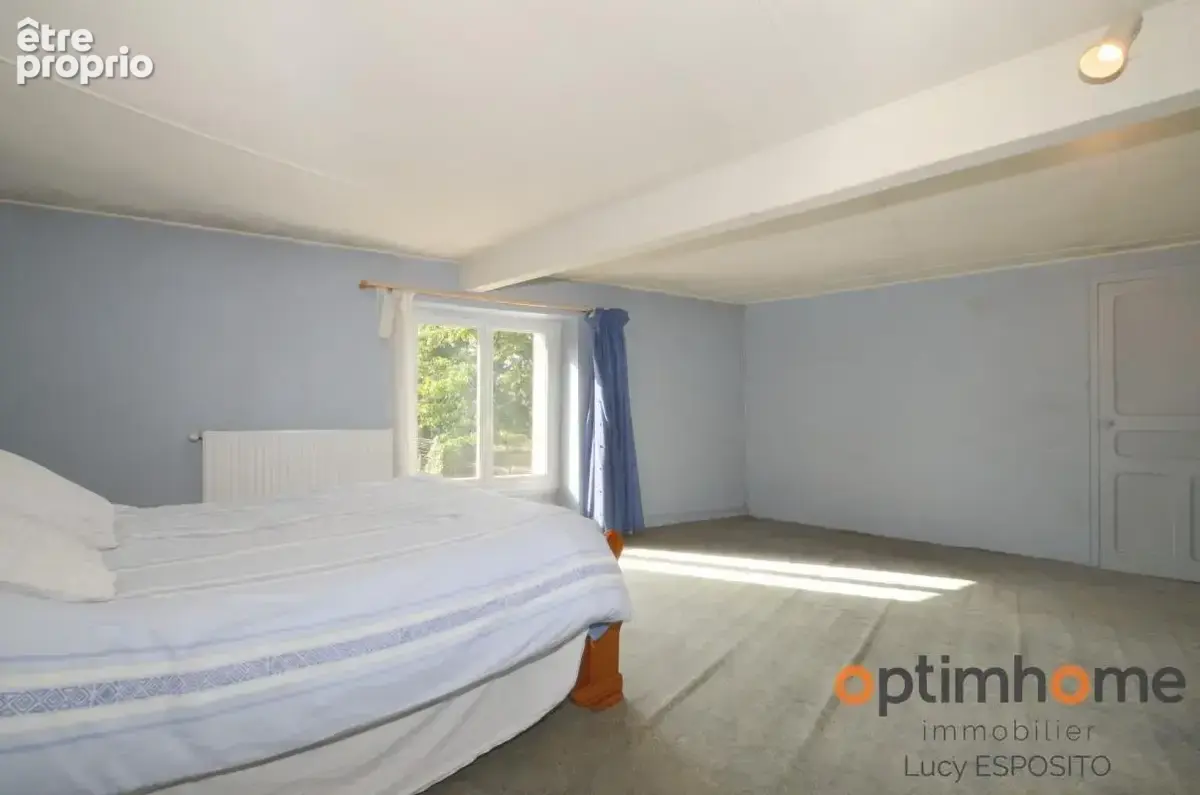  Maison en pierre à rénover avec terrain à bâtir – Nieuil (16)  - photo 9