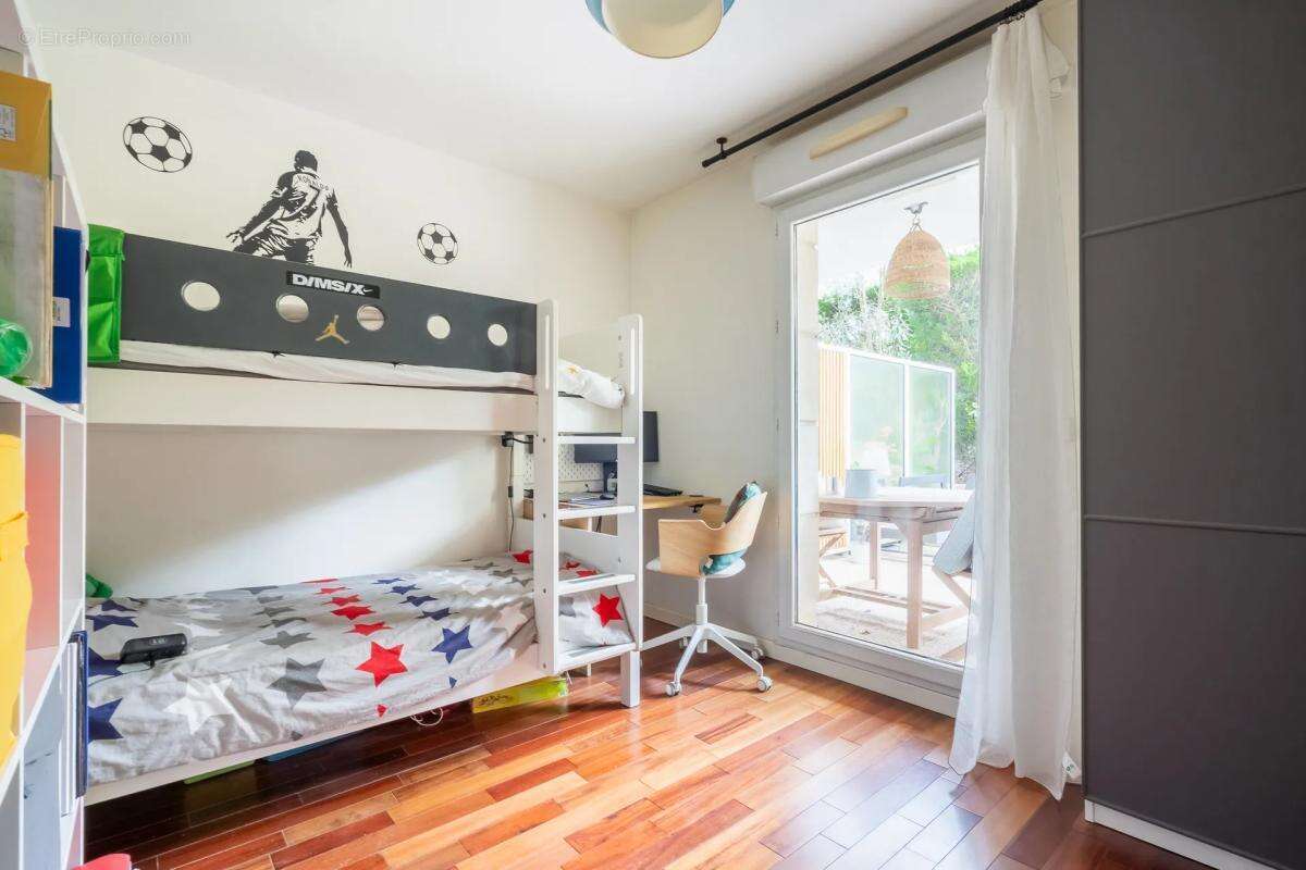 Appartement à LE PERREUX-SUR-MARNE