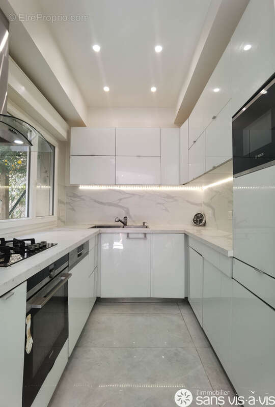 Appartement à PARIS-20E