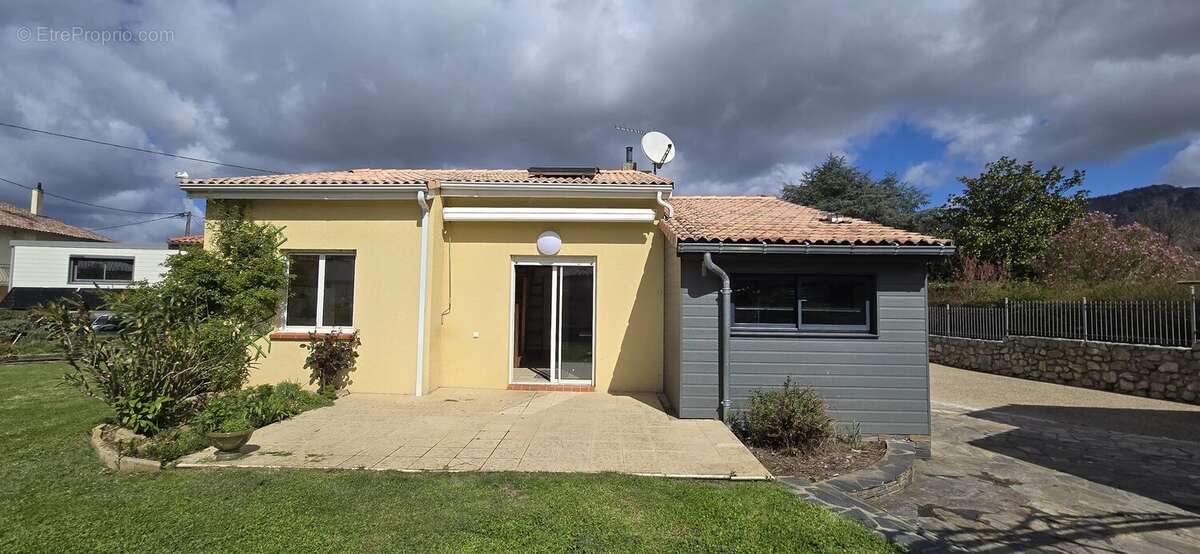 Maison à MONTGAILLARD