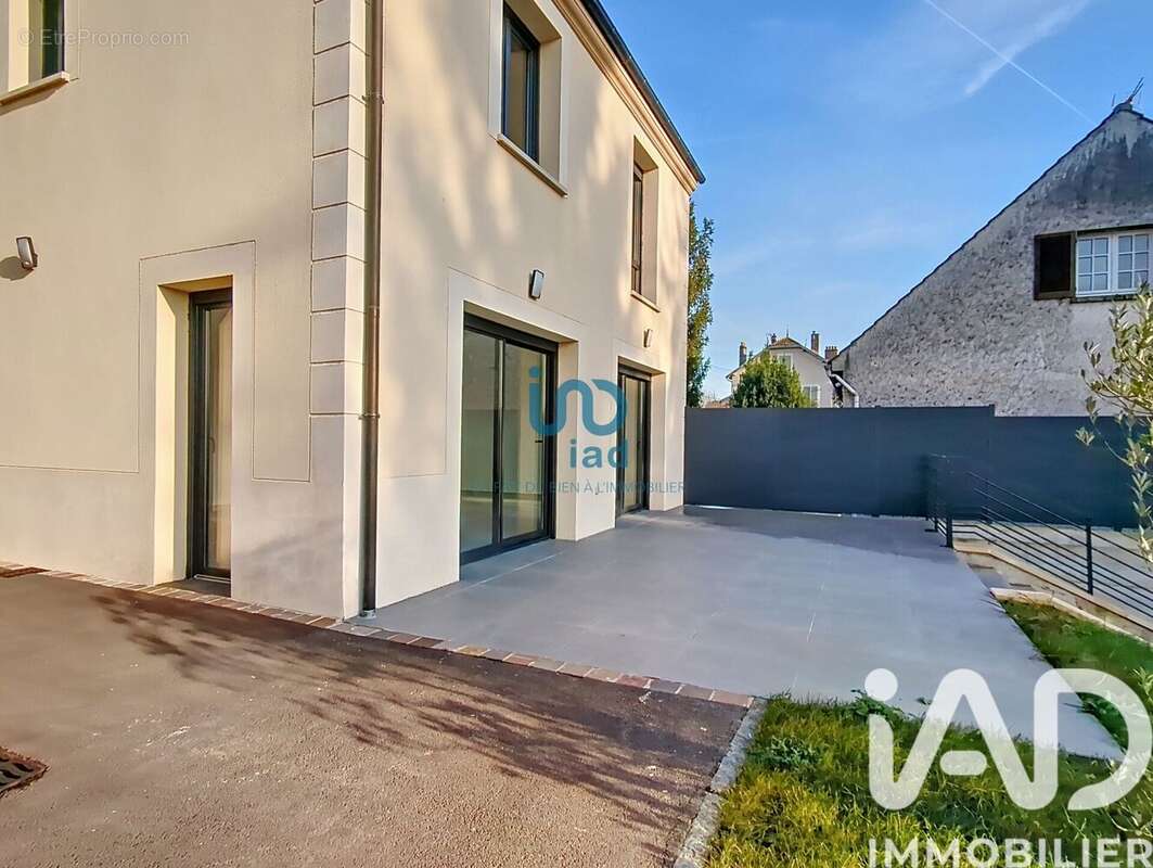 Photo 2 - Maison à FONTENAY-TRESIGNY