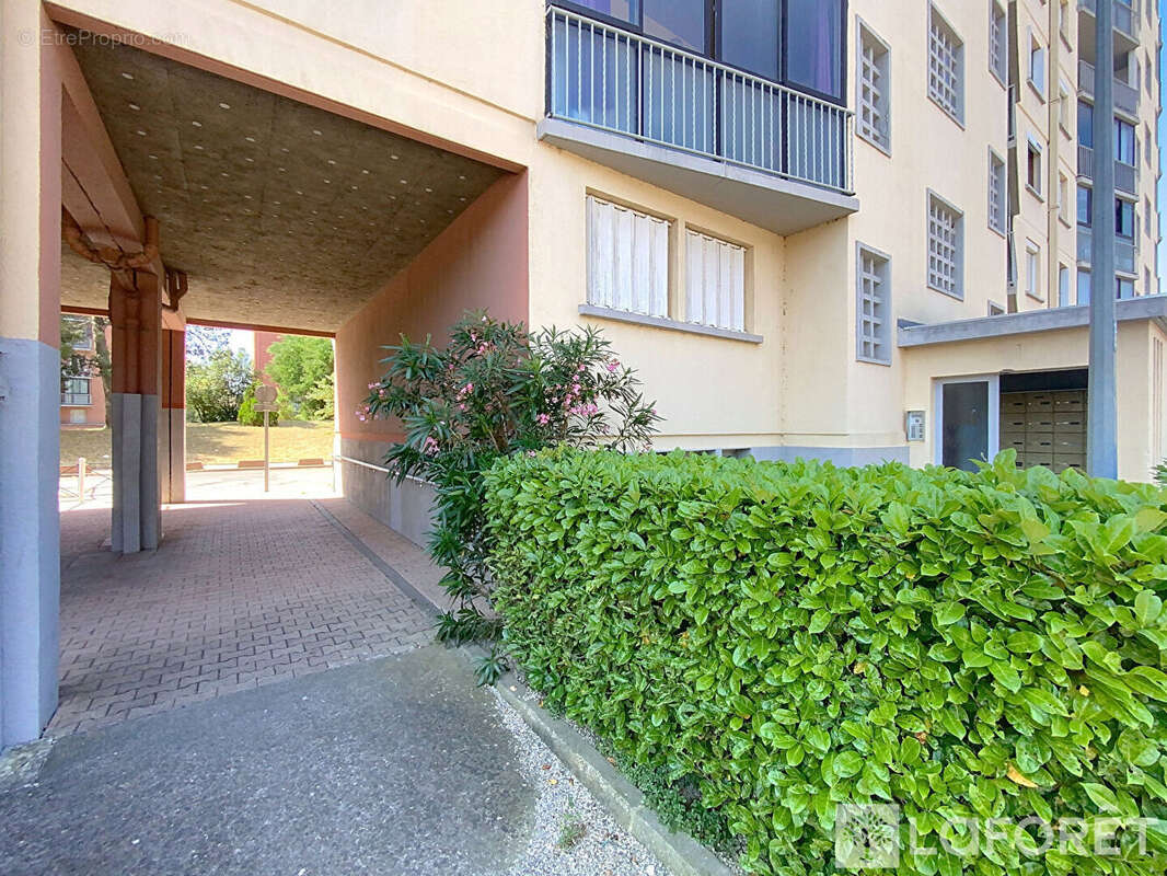 ORANGE - Appartement 60 m², 2 chambres, terrasse Sud, loggia et cave - photo 7