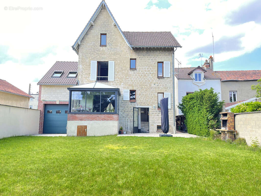 Maison à BEAUMONT-SUR-OISE