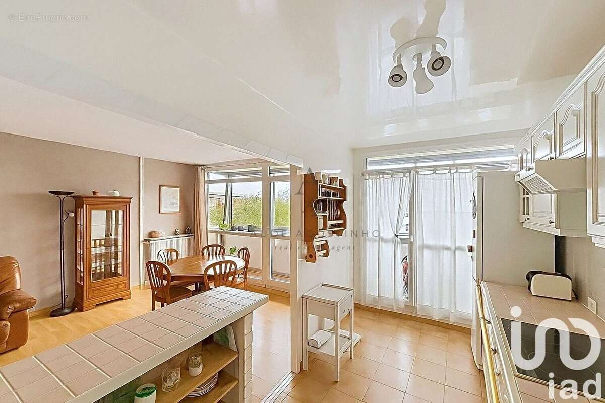 Photo 3 - Appartement à CHENNEVIERES-SUR-MARNE