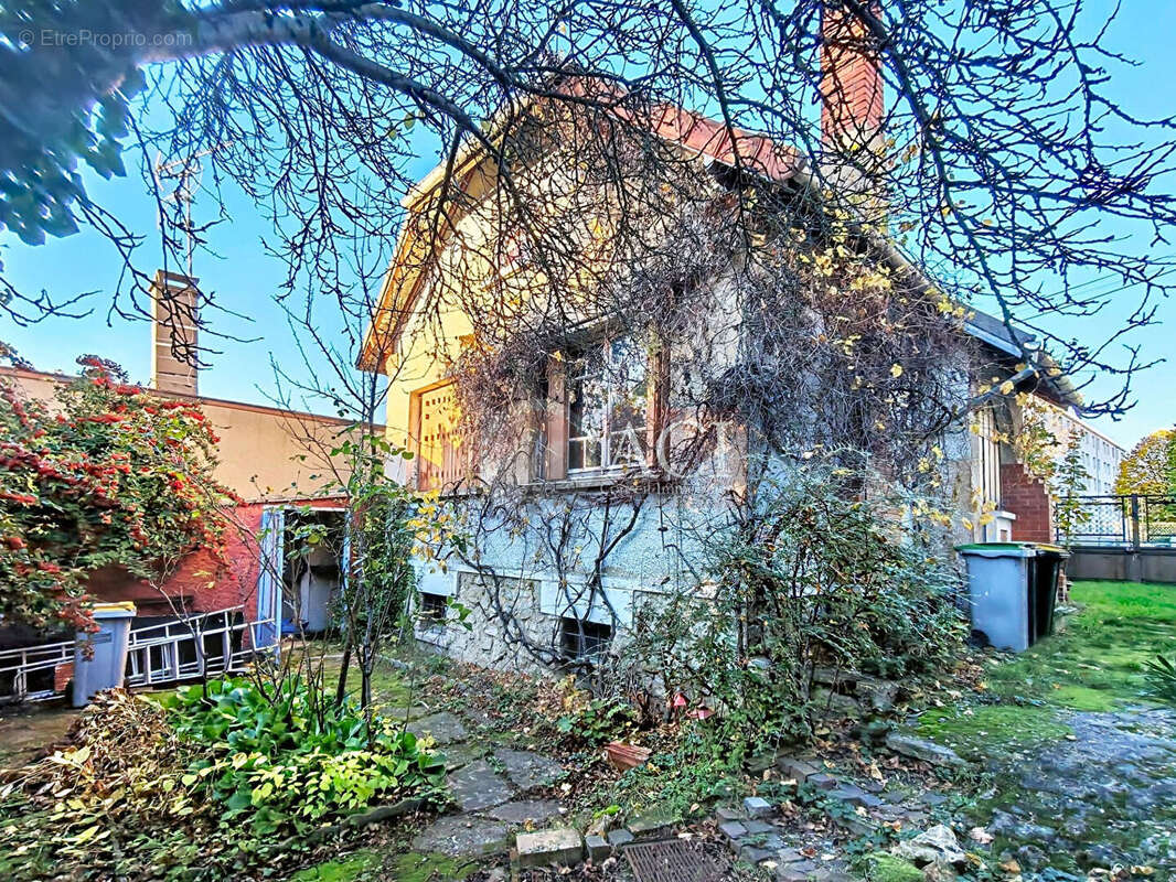 Maison à RUEIL-MALMAISON