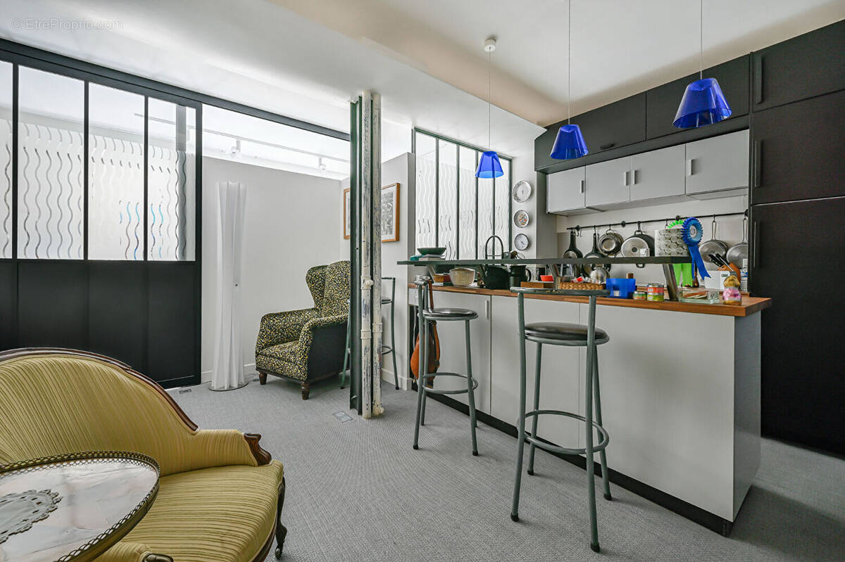 Appartement à PARIS-14E