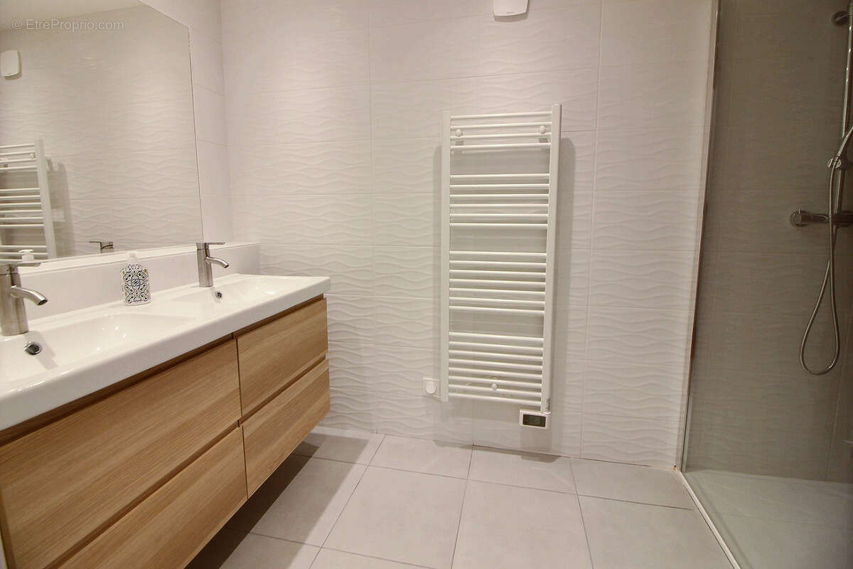 Appartement à MARSEILLE-11E