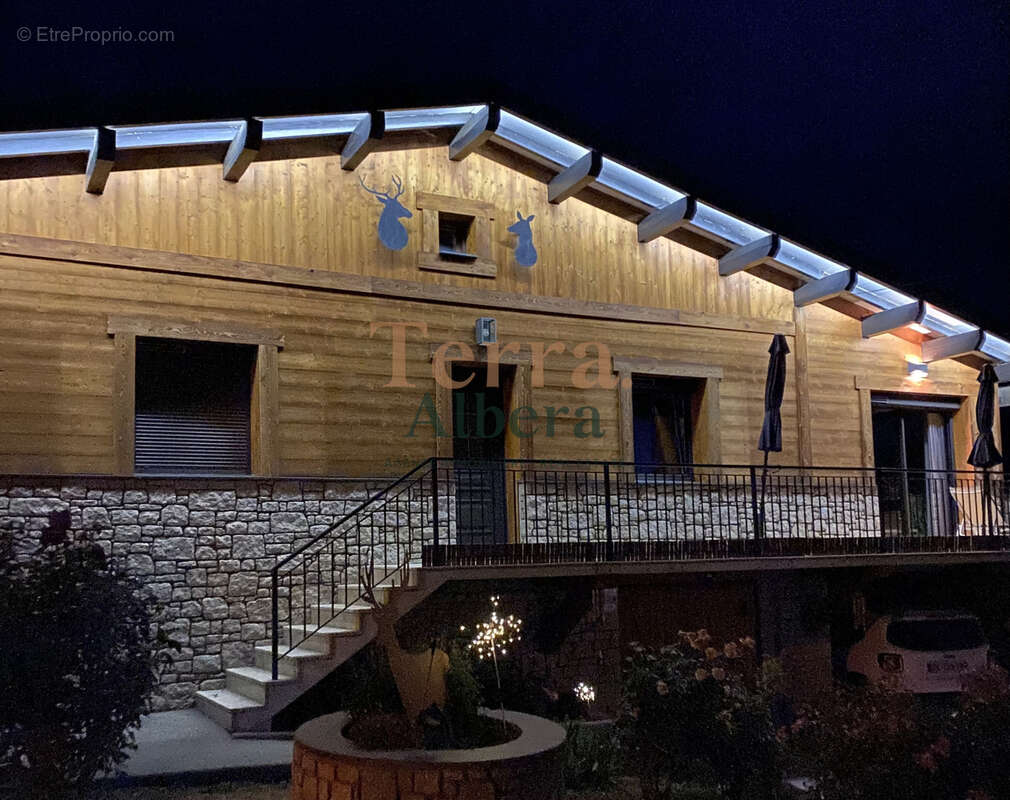 La Cabanasse   Beau chalet 4 faces, l'esprit montagne aux portes de Mont-Louis - photo 3