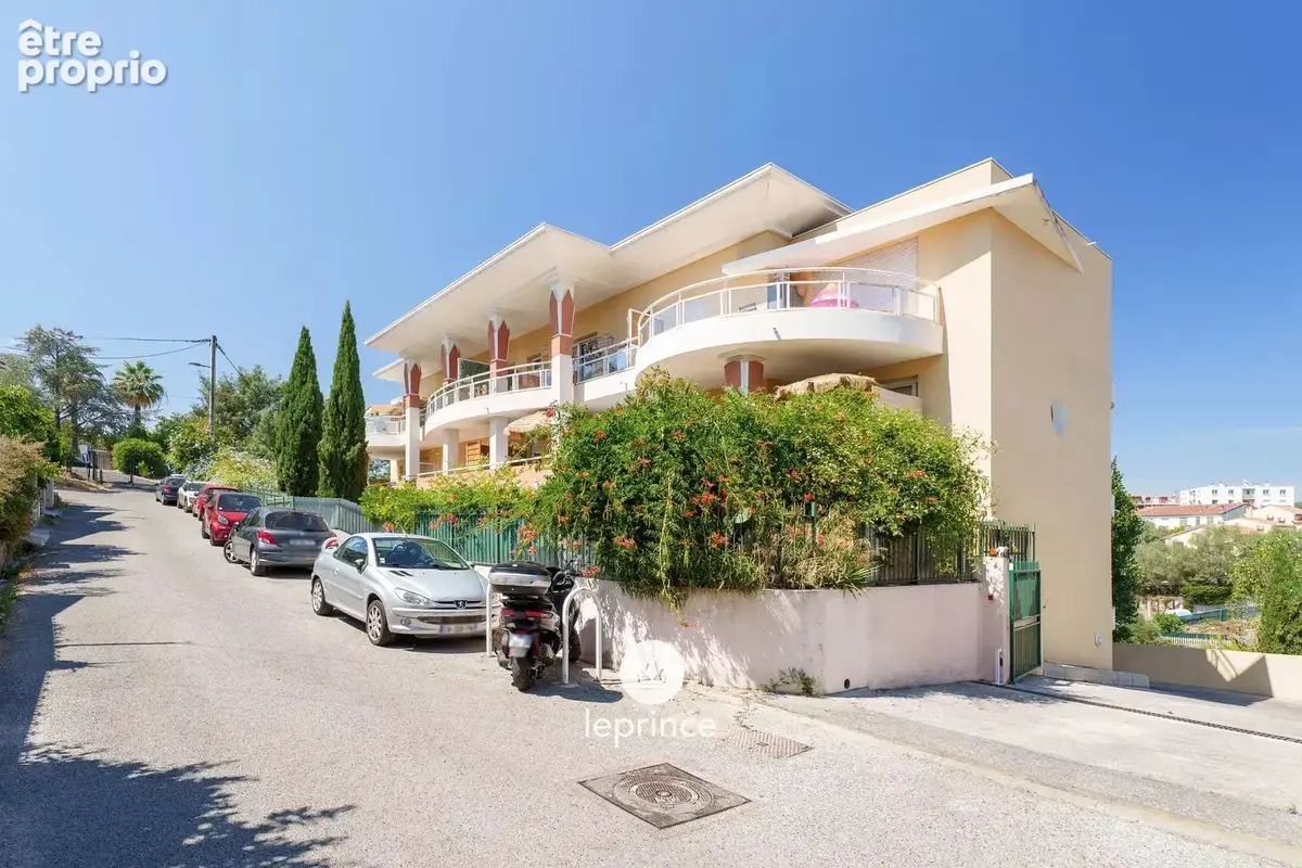 Cannes : 2 Pièces - Terrasse - Parking - photo 17